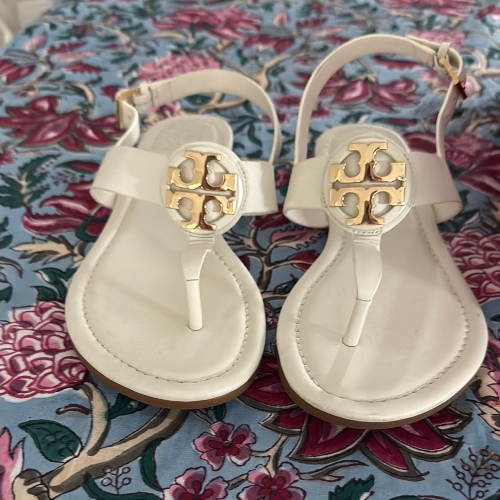 Tory Burch Bryce White Sandals with Gold Logo